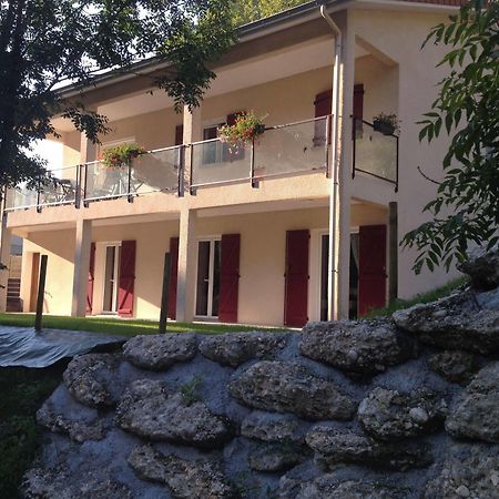 Le Mas De Servant Roulottes Et Chambres D'Hotes Auberives-en-Royans ภายนอก รูปภาพ