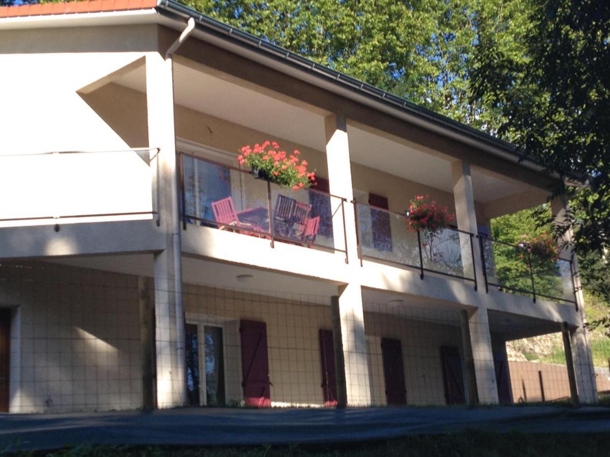 Le Mas De Servant Roulottes Et Chambres D'Hotes Auberives-en-Royans ภายนอก รูปภาพ