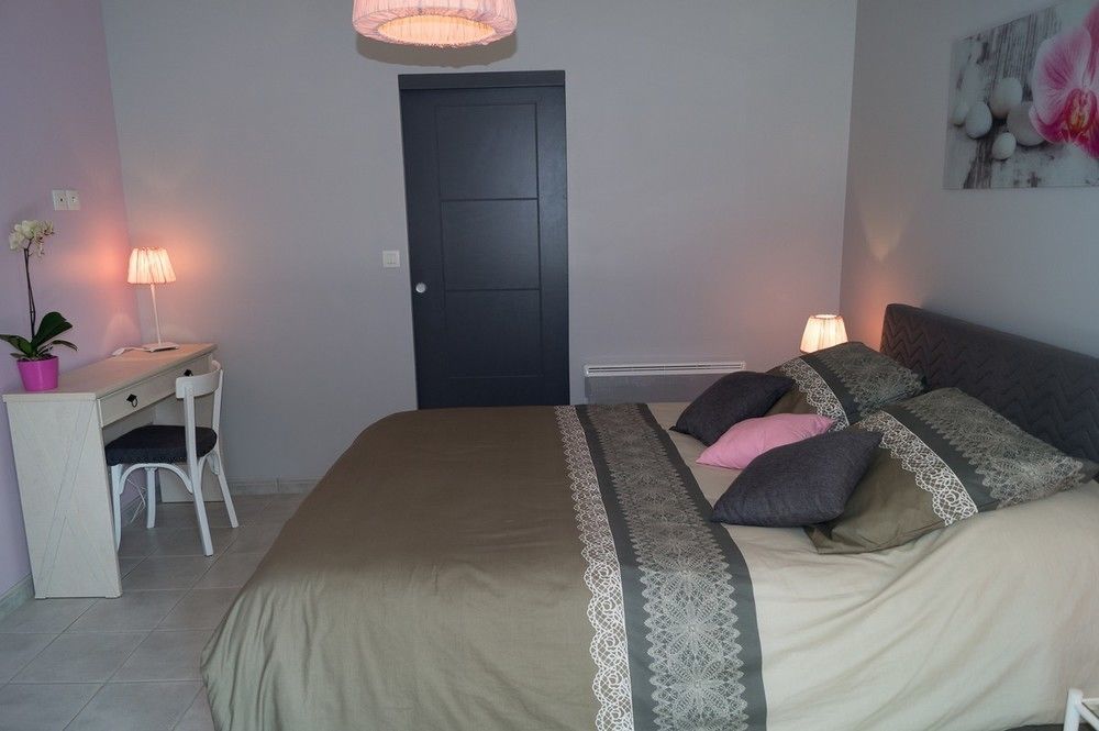 Le Mas De Servant Roulottes Et Chambres D'Hotes Auberives-en-Royans ภายนอก รูปภาพ