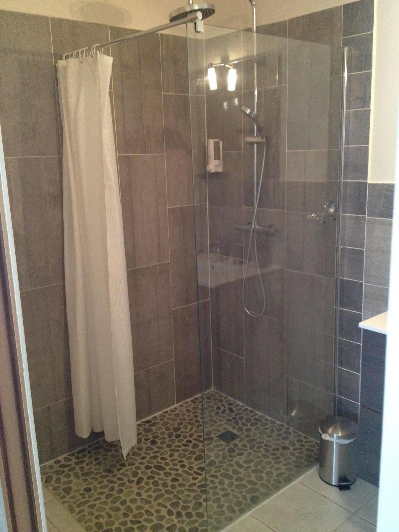 Le Mas De Servant Roulottes Et Chambres D'Hotes Auberives-en-Royans ภายนอก รูปภาพ