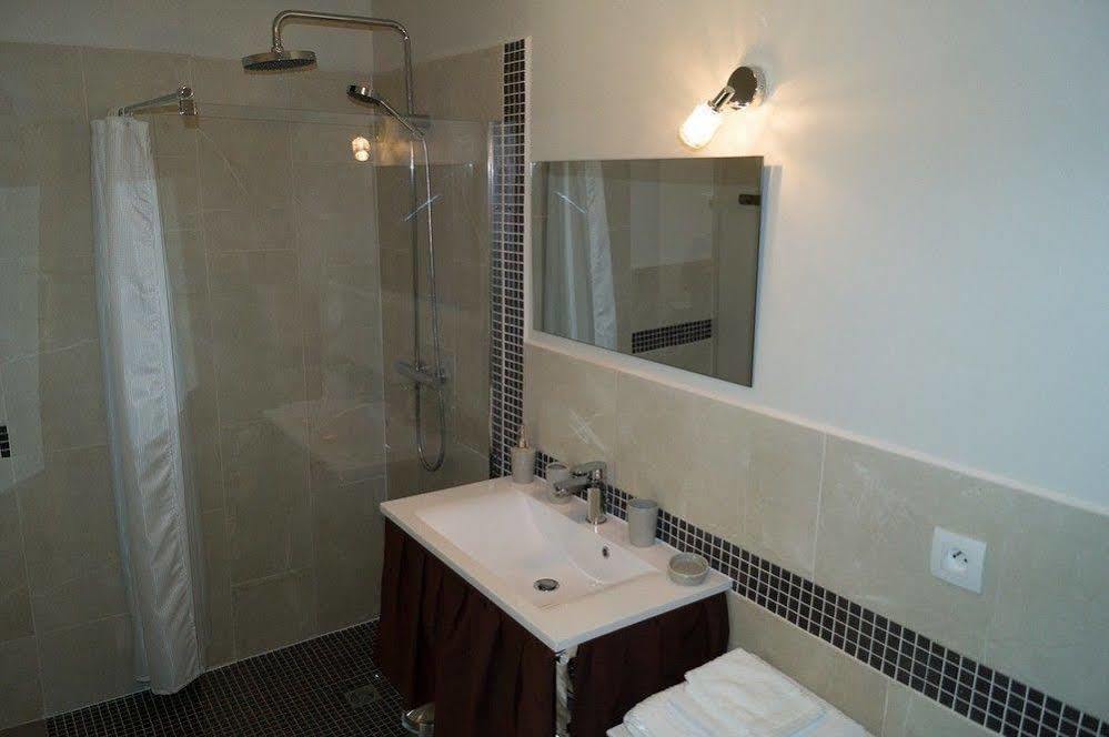 Le Mas De Servant Roulottes Et Chambres D'Hotes Auberives-en-Royans ภายนอก รูปภาพ